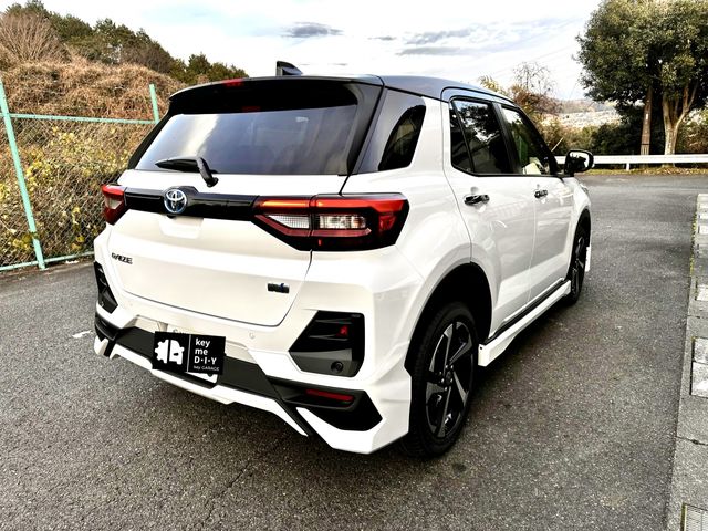 TOYOTA RAIZE HYBRID 2025