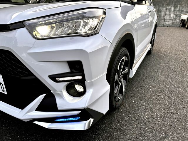 TOYOTA RAIZE HYBRID 2025