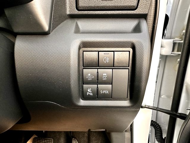 TOYOTA RAIZE HYBRID 2025