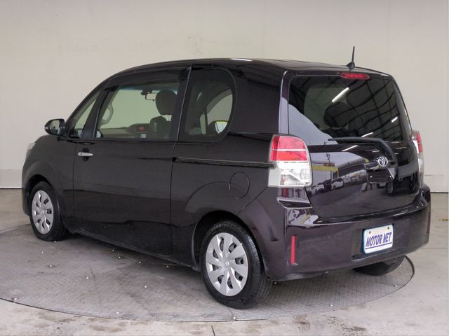 TOYOTA SPADE 2016