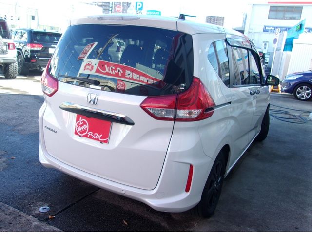 HONDA FREED 2023