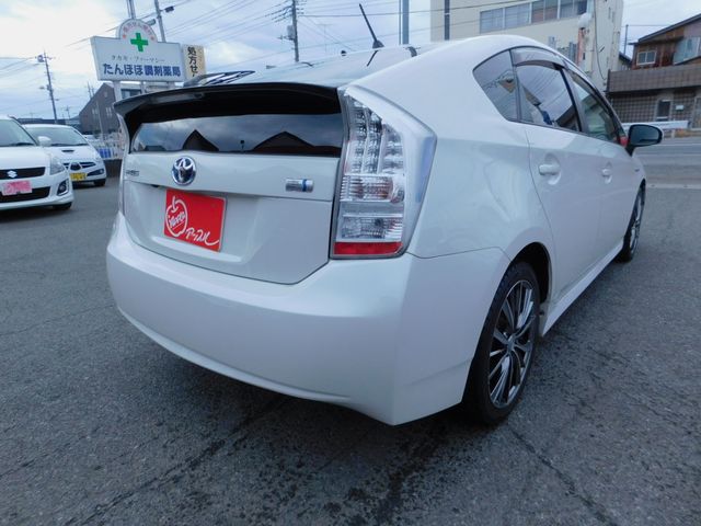 TOYOTA PRIUS 2010