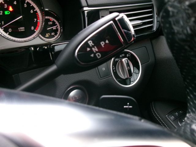 MERCEDES BENZ MERCEDES BENZ E class sedan 2012