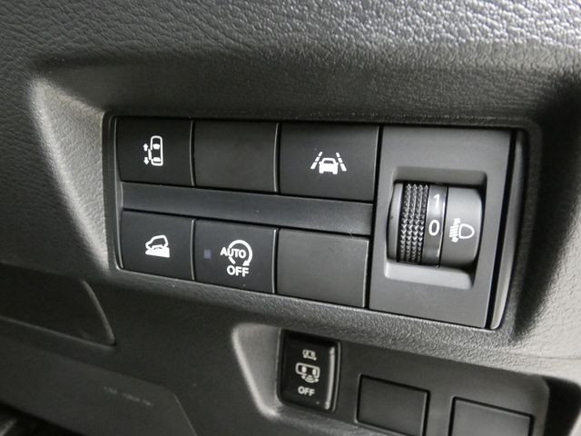 MITSUBISHI DELICA MINI 2025