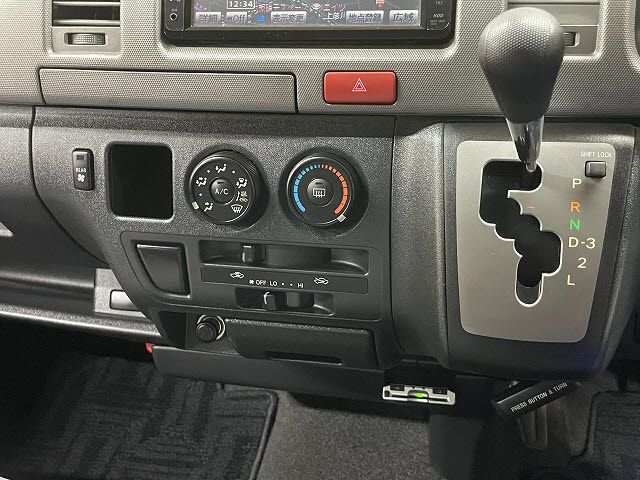 TOYOTA REGIUSACE van 2WD 2009