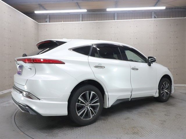 TOYOTA HARRIER HYBRID 2023