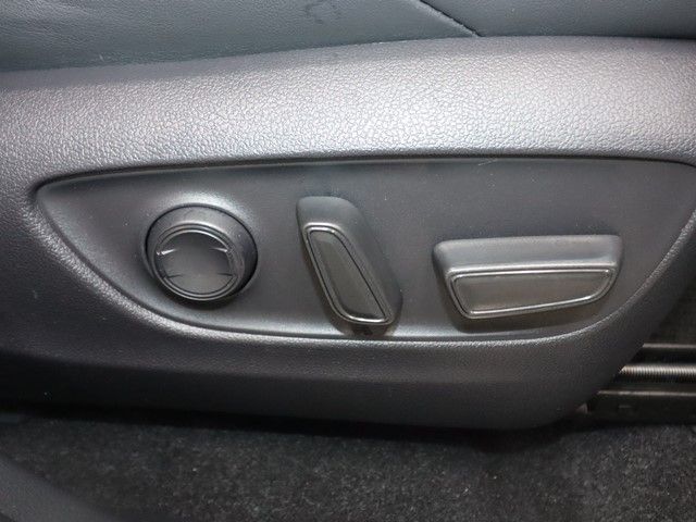 TOYOTA HARRIER HYBRID 2023