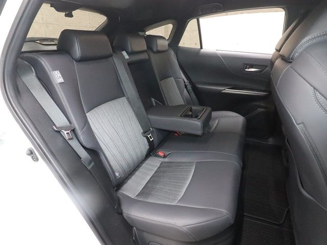 TOYOTA HARRIER HYBRID 2023