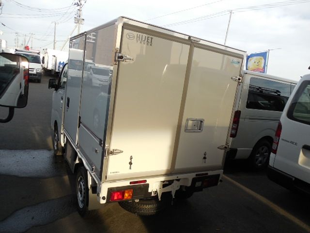 DAIHATSU HIJET truck 2025