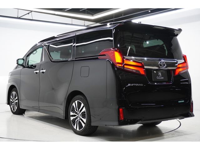 TOYOTA ALPHARD 2023
