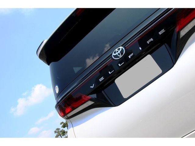 TOYOTA VELLFIRE 2025