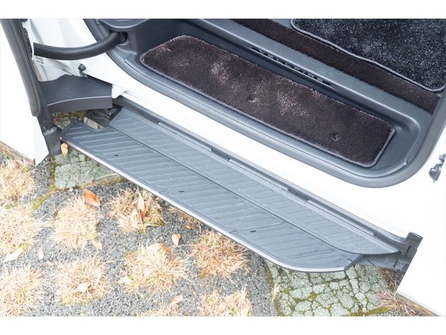 TOYOTA VELLFIRE 2025