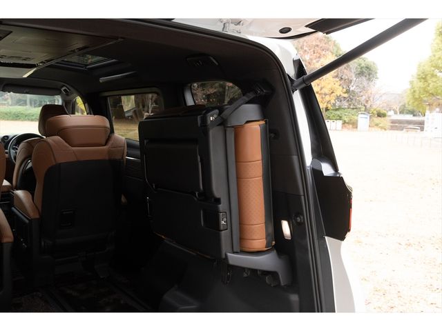 TOYOTA VELLFIRE 2025