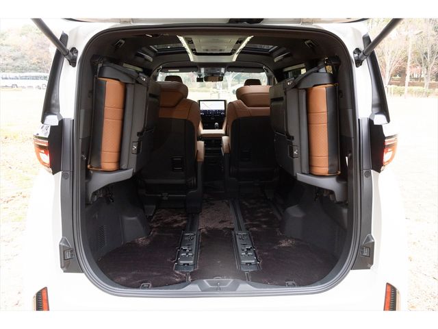 TOYOTA VELLFIRE 2025