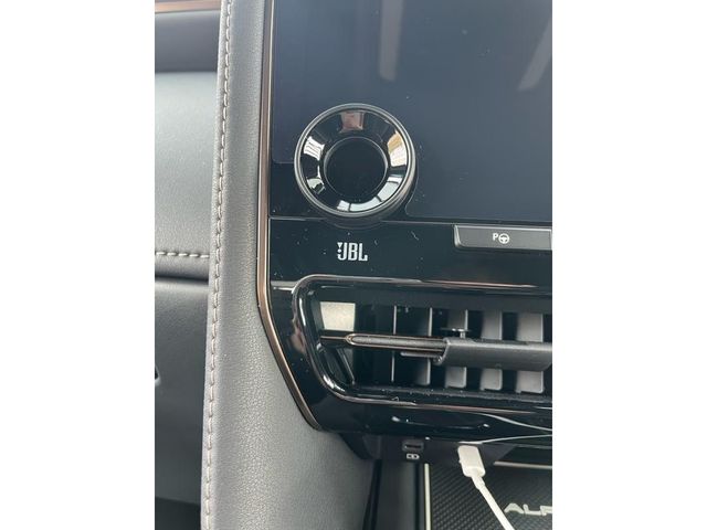 TOYOTA VELLFIRE 2025