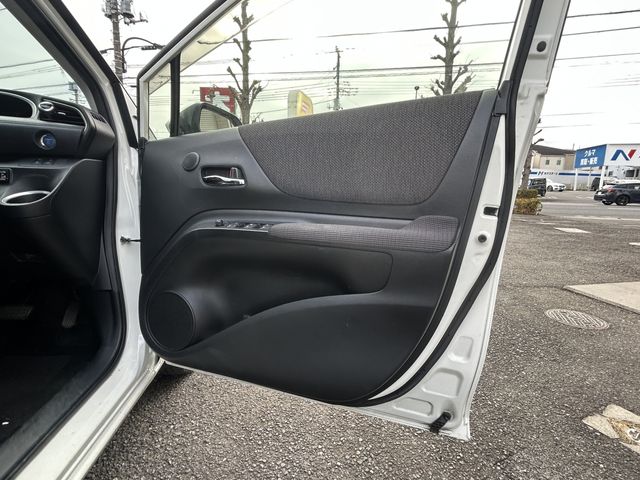 TOYOTA SIENTA HYBRID 2021