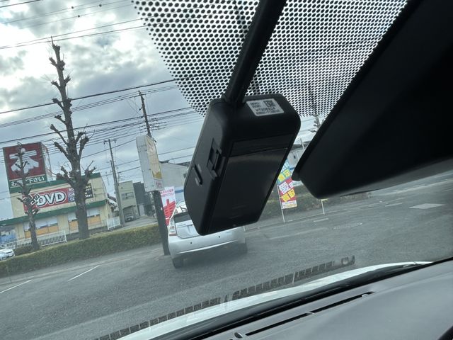 TOYOTA SIENTA HYBRID 2021