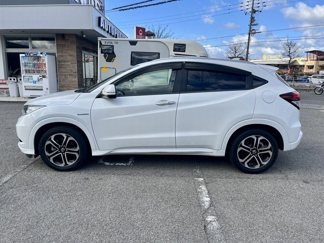 HONDA VEZEL HYBRID 2016