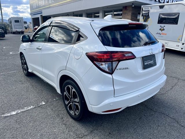 HONDA VEZEL HYBRID 2016
