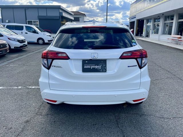 HONDA VEZEL HYBRID 2016