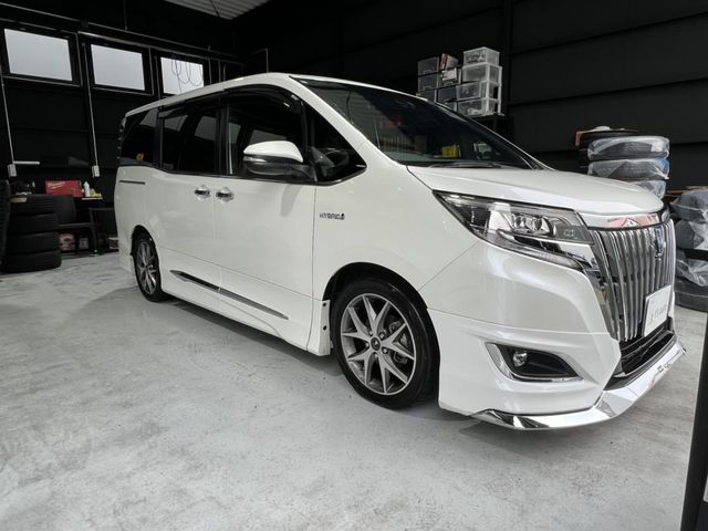 TOYOTA ESQUIRE HYBRID 2018