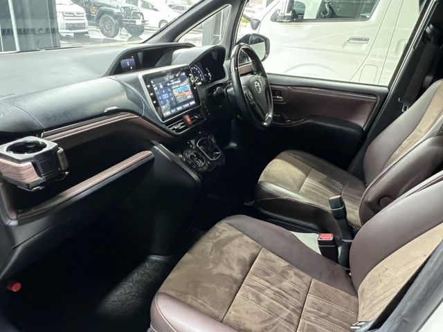 TOYOTA ESQUIRE HYBRID 2018