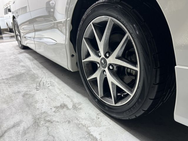 TOYOTA ESQUIRE HYBRID 2018