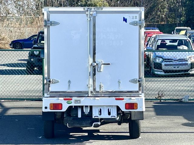 NISSAN NT100 CLIPPER 2015