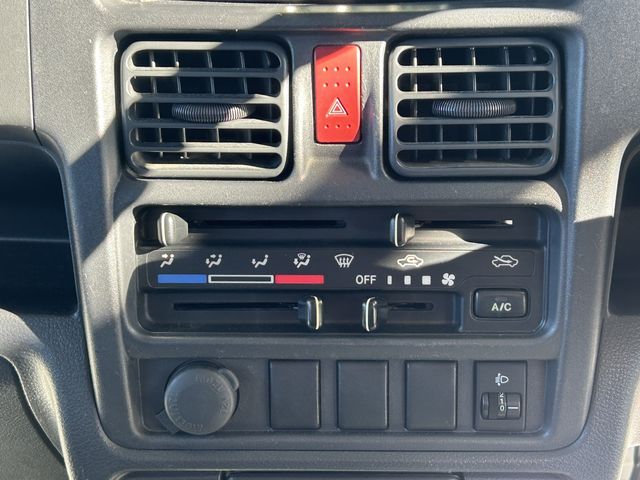 NISSAN NT100 CLIPPER 2019