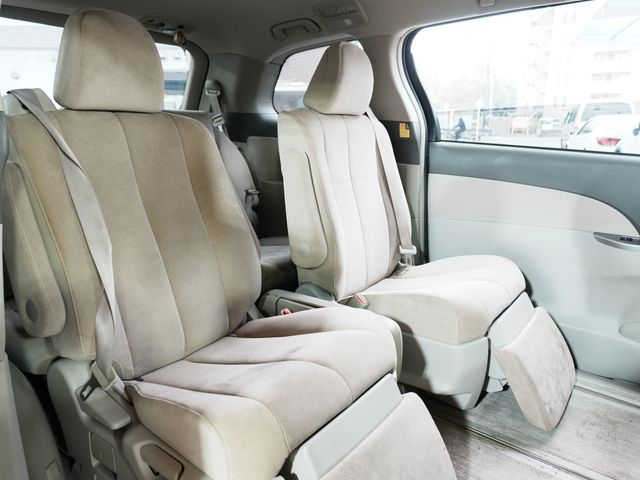 TOYOTA ESTIMA HYBRID 4WD 2010