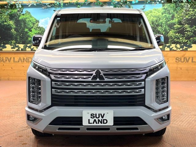 MITSUBISHI DELICA D:5 4WD 2024