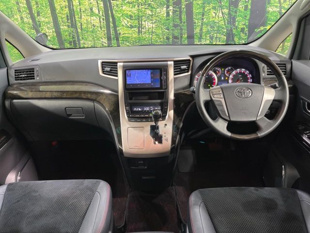 TOYOTA VELLFIRE 2014