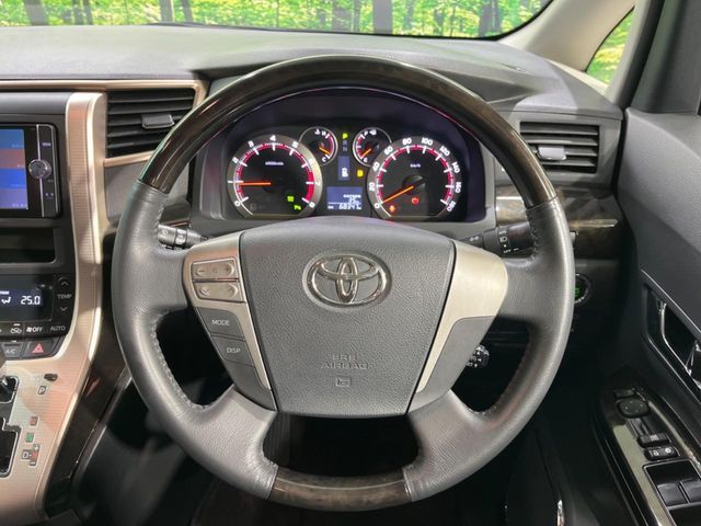 TOYOTA VELLFIRE 2014