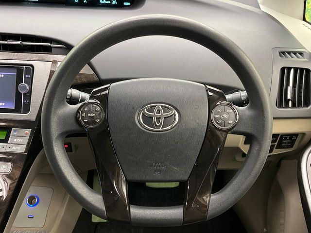 TOYOTA PRIUS 2013
