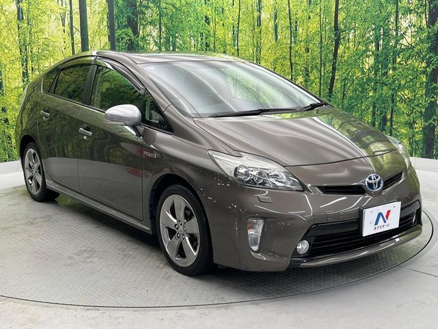 TOYOTA PRIUS 2013