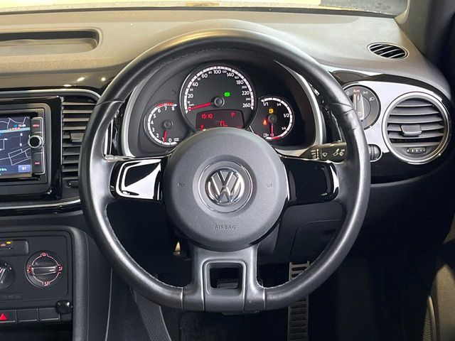 VOLKSWAGEN VOLKSWAGEN The BEETLE 2016