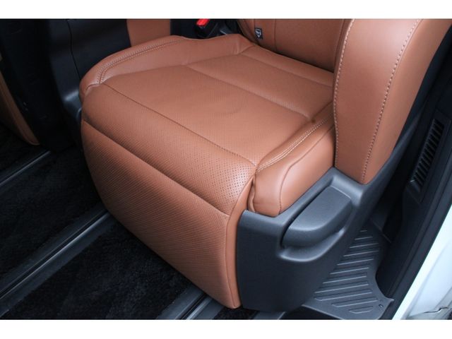 TOYOTA VELLFIRE 4WD 2024