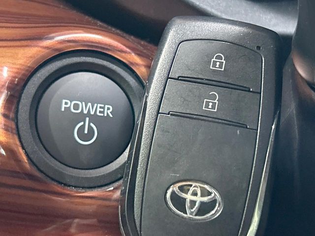 TOYOTA YARIS CROSS HYBRID 2024