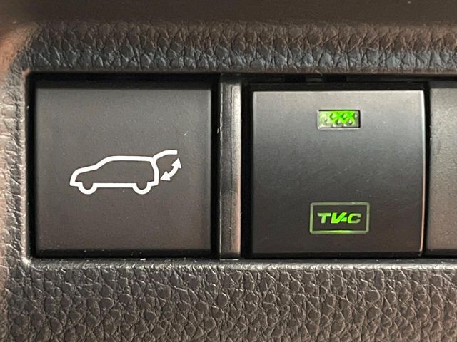 TOYOTA HARRIER 2WD 2024