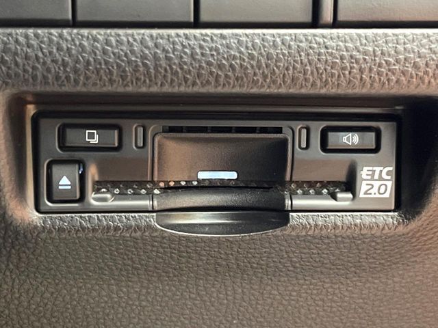 TOYOTA HARRIER 2WD 2024