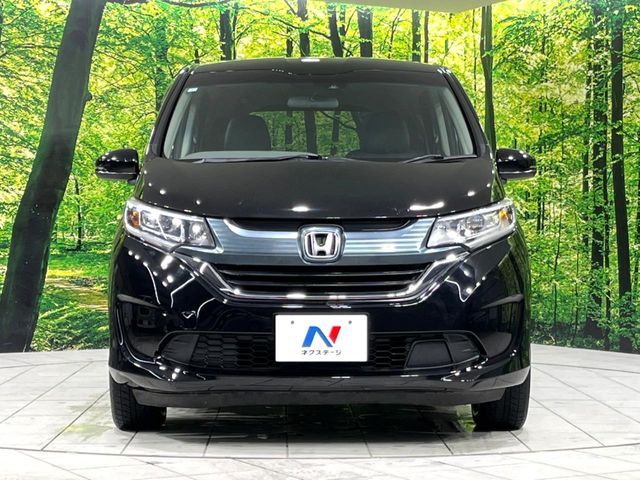 HONDA FREED plus 4WD 2017