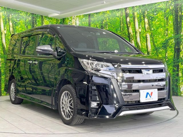 TOYOTA NOAH HYBRID 2021