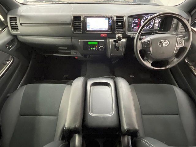 TOYOTA HIACE van 2WD 2024