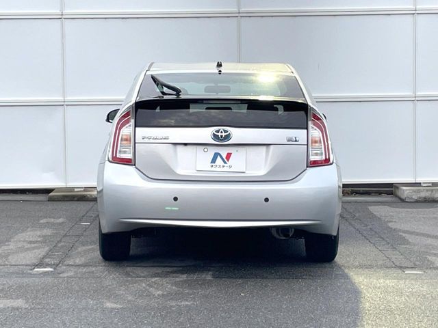 TOYOTA PRIUS 2014