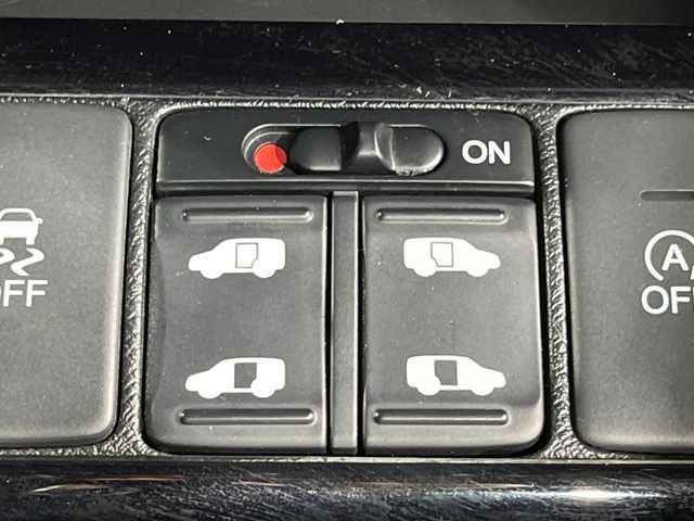 HONDA STEPWAGON SPADA 2012