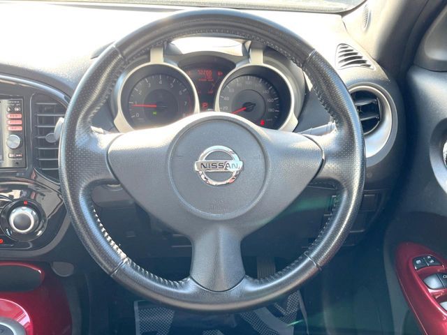 NISSAN JUKE 2012