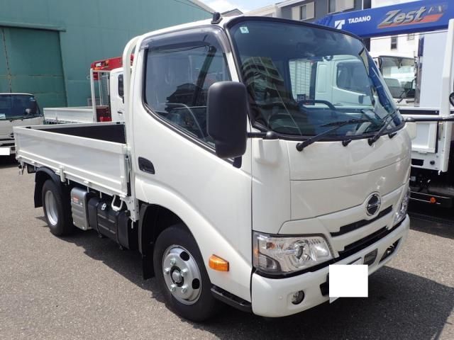 HINO DUTRO 2025