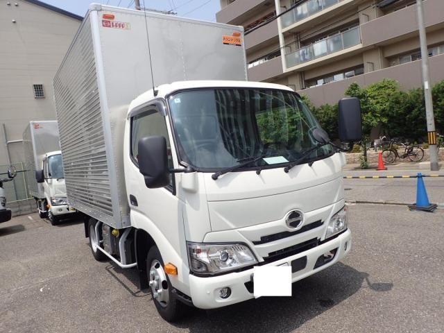 HINO DUTRO 2025