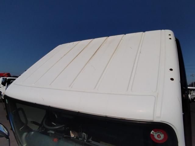 MITSUBISHI CANTER 2015