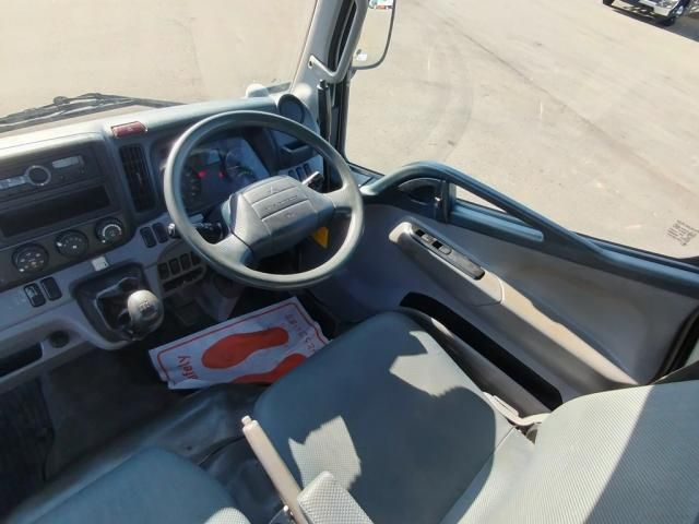 MITSUBISHI CANTER 2015